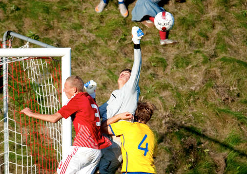 Nikolai Brock-Madsen, Danmark, Davor Blazevic, målvakt,