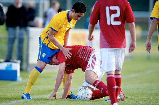 Amin Nazari, Sverige, Andreas Cornelius, Danmark