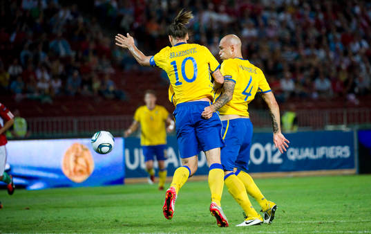 Zlatan Ibrahimovic och Daniel Majstorovic, krockar