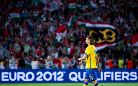 Zlatan Ibrahimovic, Sverige, lämnar planen