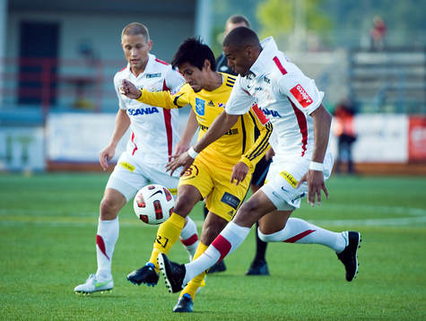 Antonio Rojas, Ängelholm och Kyle Konwea,  Assyriska