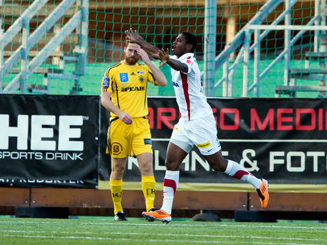 Izuchukwu Emeh, Assyriska, jubel