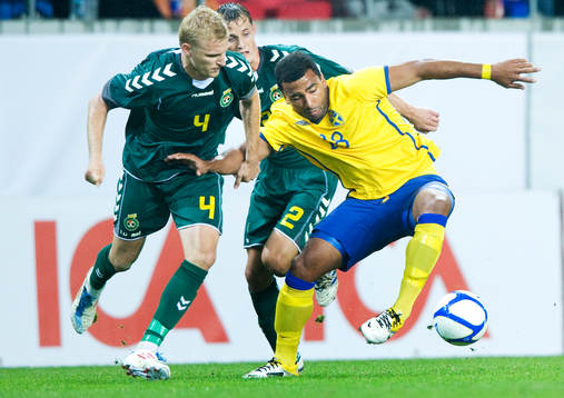 Samuel Armenteros, Sverige, sysselsätter två man,