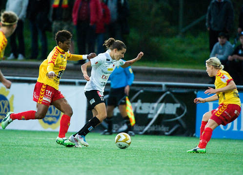 Elaine Estrella Moura,Tyresö och Johanna Rasmussen,