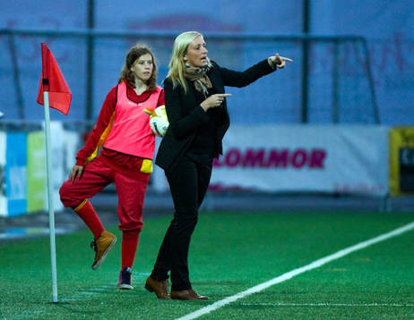 Elisabet Gunnarsdóttir, tränare, Kristianstad