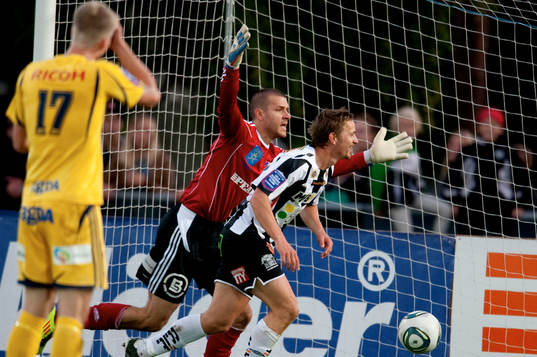 Matt Pyzdrowski, målvakt, Ängelholm, frusterad över att