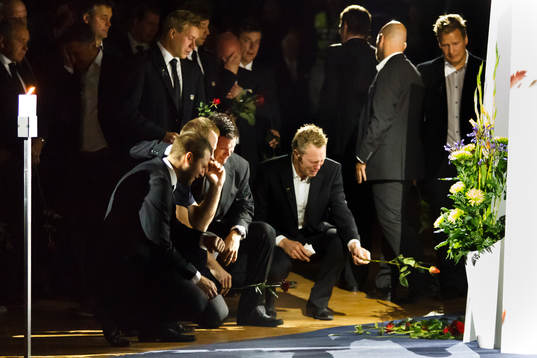 Ishockey, Minnescermoni för Stefan Liv