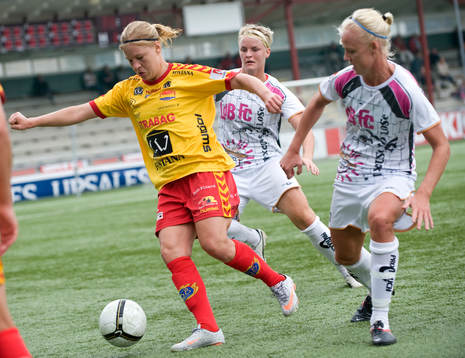 Katrin Schmidt, Tyresö, Nilla Fischer och Caroline Seger,