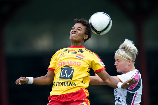 Elaine Moura, Tyresö, vinner nickduell mot Nilla Fischer,