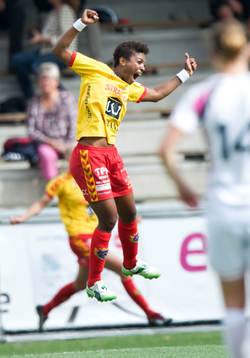 1-3, Elaine Moura, Tyresö, jubel