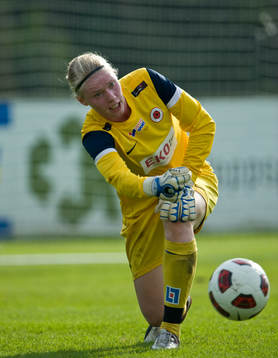 Hedvig Lindahl, målvakt