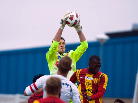 Etrit Berisha, målvakt, Kalmar och Omar Jawo, Syrianska