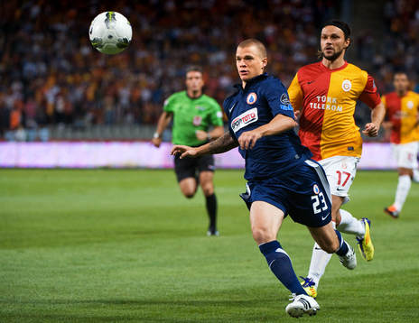Samuel Holmén, Istanbul BB, Tomas Ujfalusi, Galatasaray