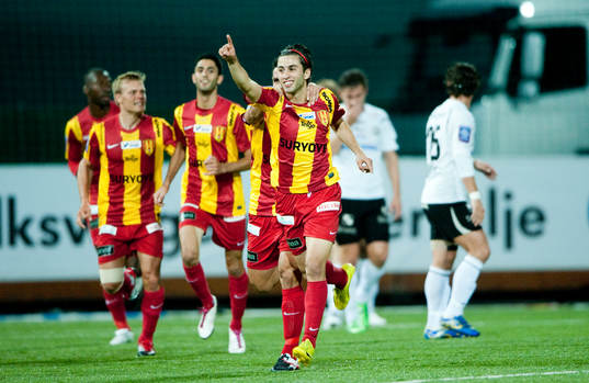 Nahir Oyal, Syrianska jubel