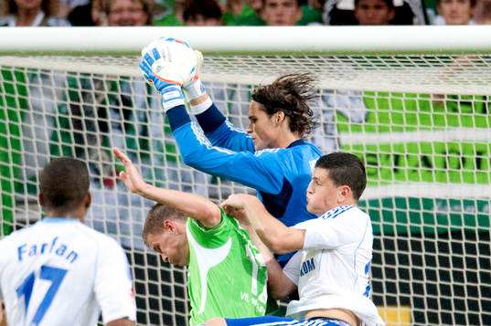 Marwin Hitz, målvakt, Wolfsburg