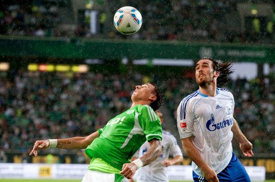 Mario Mandzukic, Wolfsburg, Christian Fuchs, Schalke
