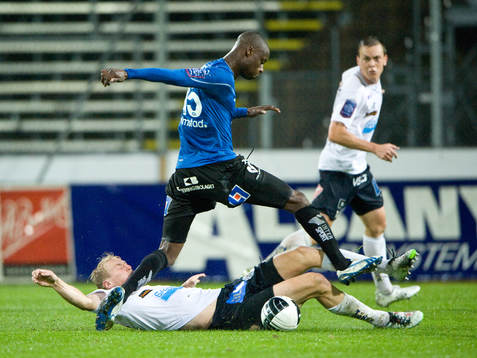 Olof Mård, Gefle, stoppar Joe Sise, Halmstad