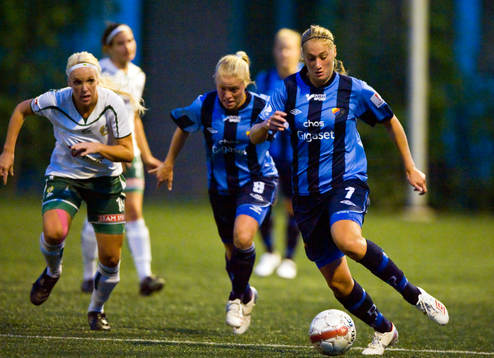 Anna Lindblom, Hammarby, Mia Jalkerud och Matilda Rosqvist,