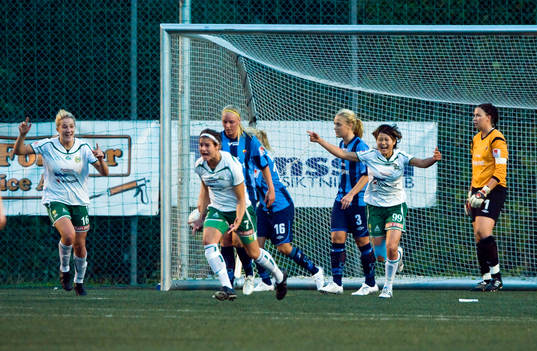 Helen Nottebrock och Mami Yamaguchi, Hammarby jubel