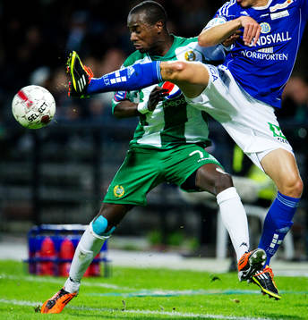 Cheikh Tidiane Sarr, Hammarby, förlorar en närkamp mot