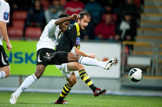 Samuel Wowoah, Örebro och Helgi Danielsson, AIK