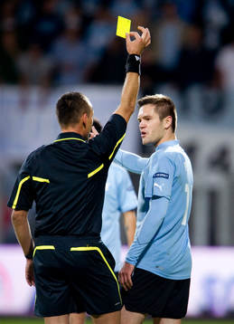 Ivo Pekalski, Malmö FF får gult kort, varning