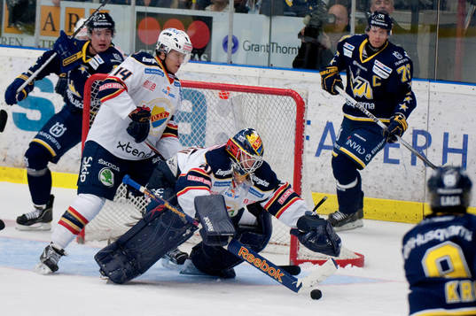 Fredrik Claesson, Gustaf Wesslau, målvakt, Djurgården