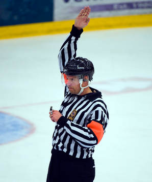 Mikael Lindqvist, domare
