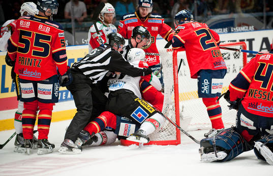 Henrik Samuelsson, Modo tar för sig