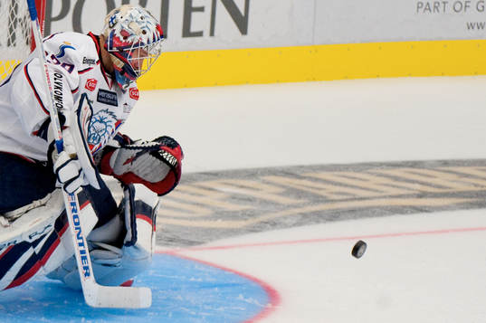 Fredrik Norrena, målvakt