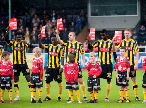 Häcken ger rasismen rött kort