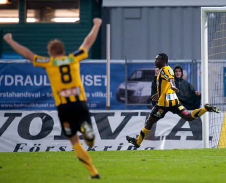 Abdul Majeed Waris, Häcken, jubel