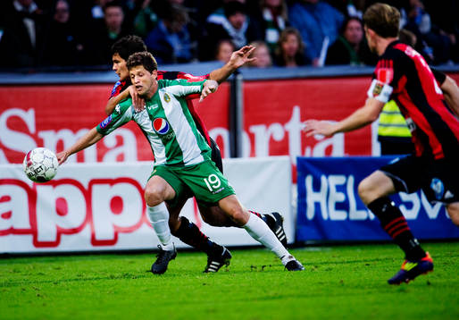 Paulinho Guará, Hammarby, stoppas av Mauricio Albornoz,