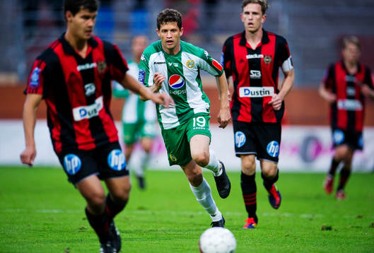 Paulinho Guará, Hammarby, jagar bollen