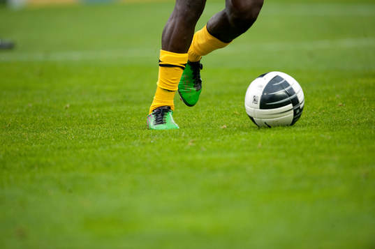 Adidas, Boll, Skor, genre