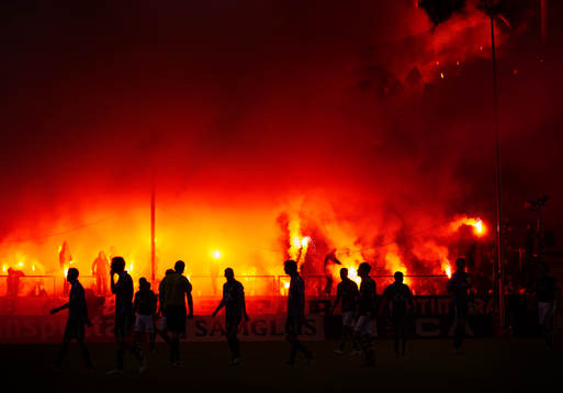 Matchen fick avbrytas tillfälligt