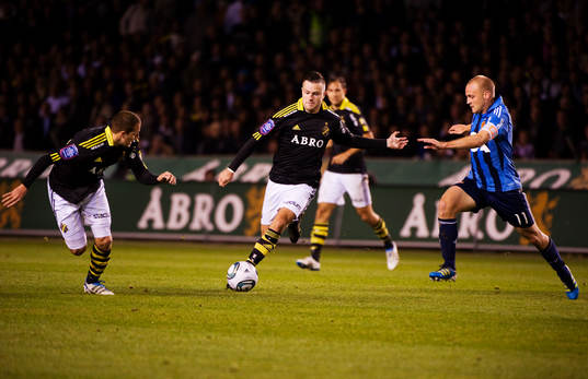 Admir Catovic, AIK, stormar fram