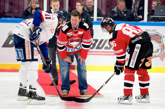 Tobias Thermell, Bofors, Hugo Stenbeck släpper matchpucken