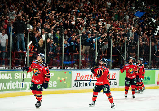 Djurgårdens spelare tackar klacken