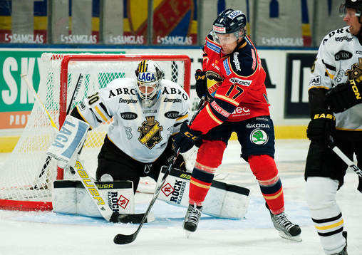 Mathias Tjärnqvist, Djurgården, styr in 1-1 bakom Viktor