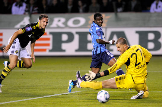 Kennedy Ibonananike, Djurgården avgör derbyt mot AIK