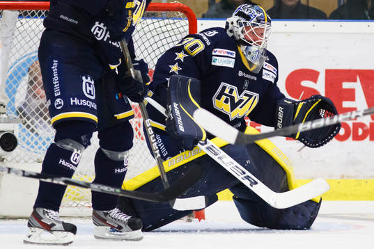 Johan Gunarsson, målvakt, HV71, fick jobba hårt i sin