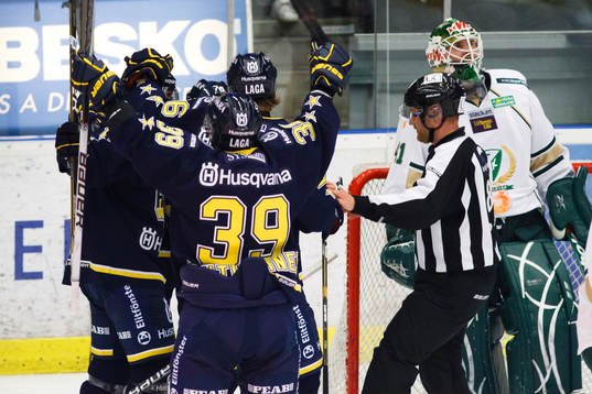 Jukka Voutilainen,  Jesper Fasth och Johan Davidsson, HV71,