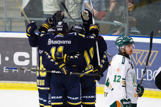 HV71 jubel och Marius Holtet, Färjestad, depp