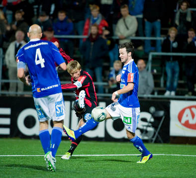 Nicklas Bärkroth, Brommapojkarna och Robert Lundström,