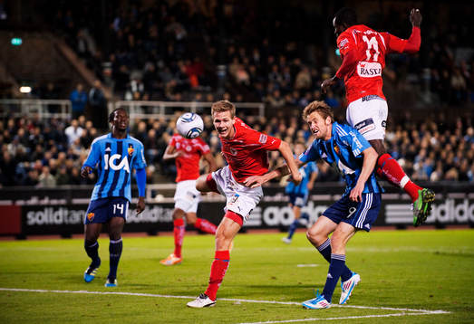 Erik Israelsson och Abiola Dauda, Kalmar, vinner en