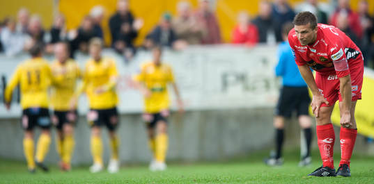 2-0, Mjällby jubel i bakgrunden, Anders Svensson,