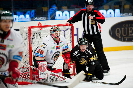 Patric Blomdahl, AIK kryper ur målet tillsammas med
