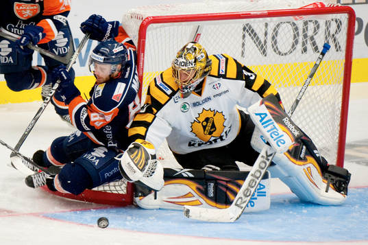 Liam Reddox, Växjö, Joacim Eriksson, målvakt, Skellefteå