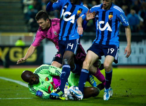 Hannes Stiller, Göteborg och Pa Dembo Touray, målvakt,